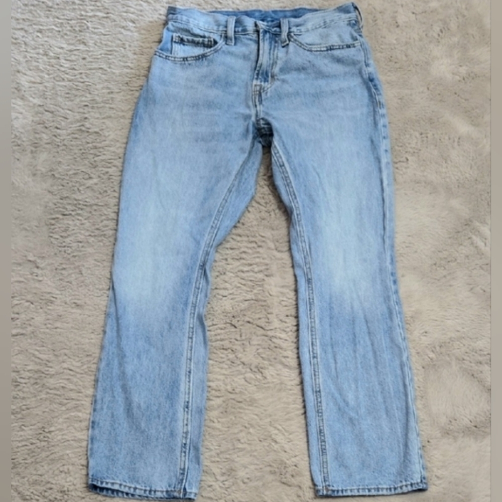 Old Navy Women’s Straight Leg Jeans Light Wash Size 30